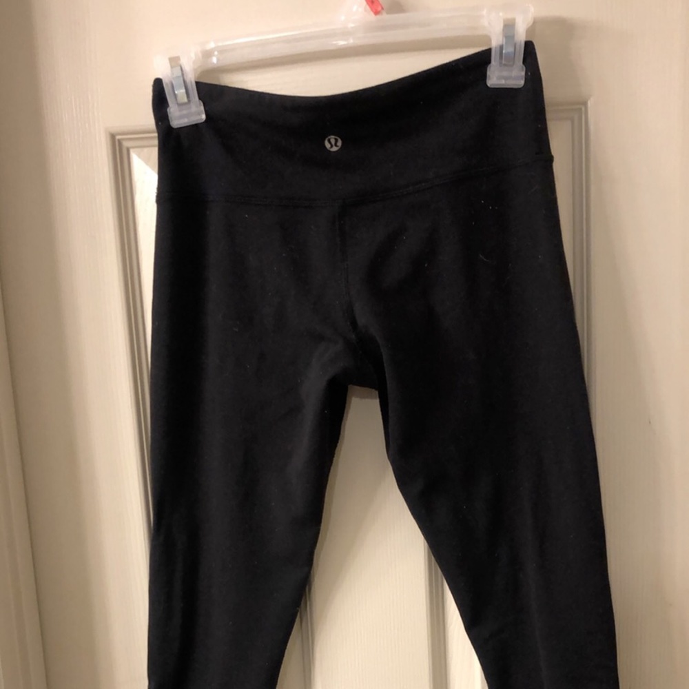 size 4 black lululemon leggings